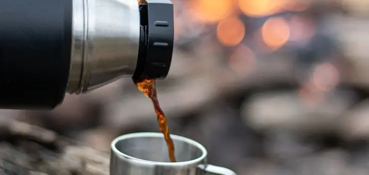 como llevar cafe al trabajo - Cómo mantener el calor de una bebida