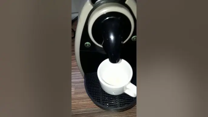 cafetera nespresso echa poco cafe - Cómo sacar el aire de la cafetera Nespresso