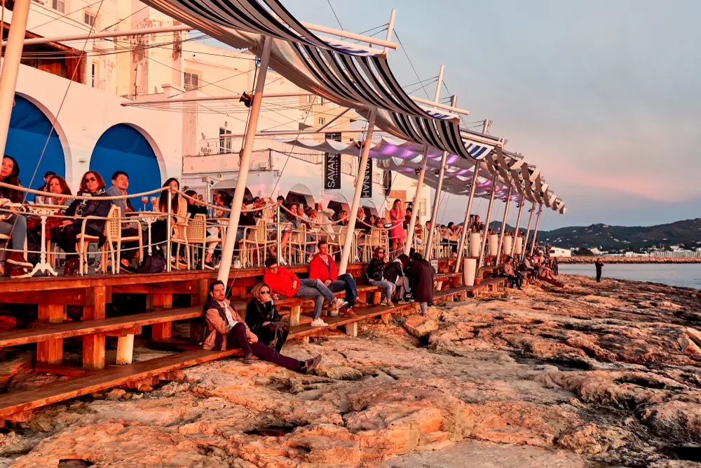Café del Mar News: El lugar perfecto para los amantes del café - Cuánto paga Café del Mar de arriendo café del mar news - Cuánto paga Café del Mar de arriendo