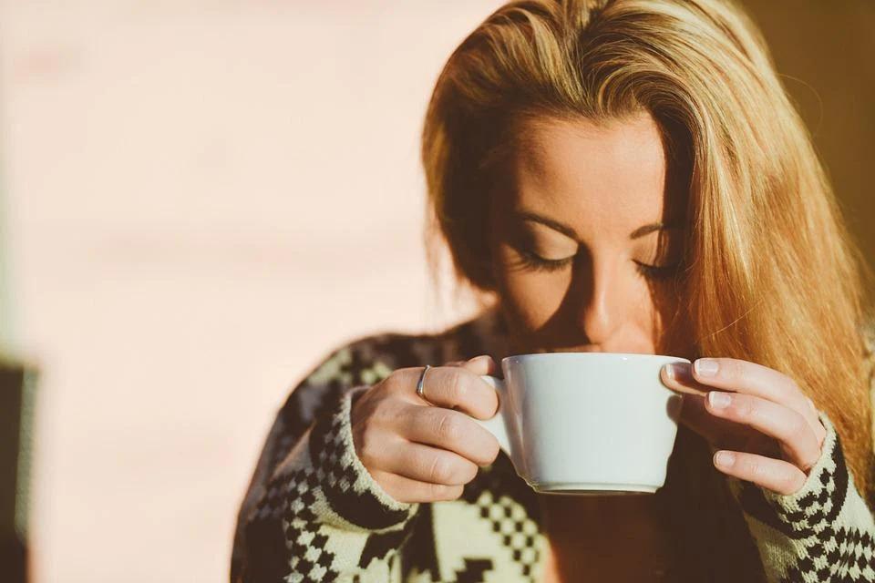 El café y las hemorroides: ¿Es perjudicial su consumo? - Qué bebidas calientes puedo tomar si tengo hemorroides el cafe es malo para las hemorroides - Qué bebidas calientes puedo tomar si tengo hemorroides