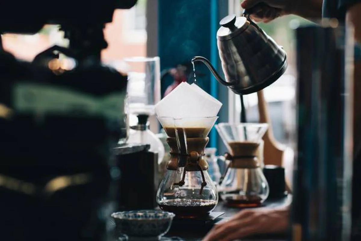 Cafetera que muele café: la mejor opción para disfrutar del café en grano - Qué cafetera sirve para café molido cafetera que muele cafe - Qué cafetera sirve para café molido