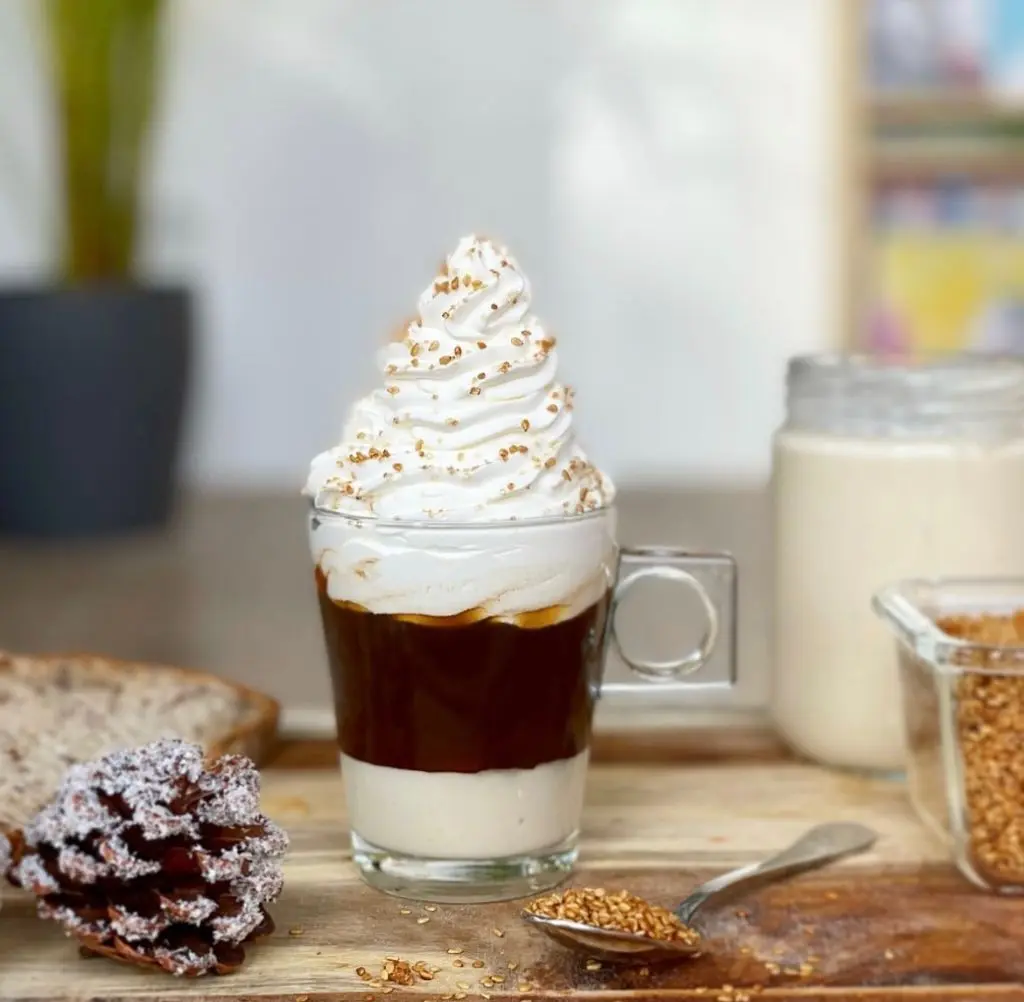 cafe con nata liquida - Qué diferencia hay entre la crema de leche y la nata