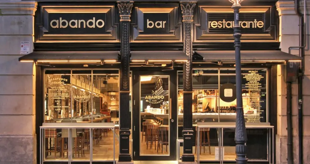 café bar abando - Qué es Abando