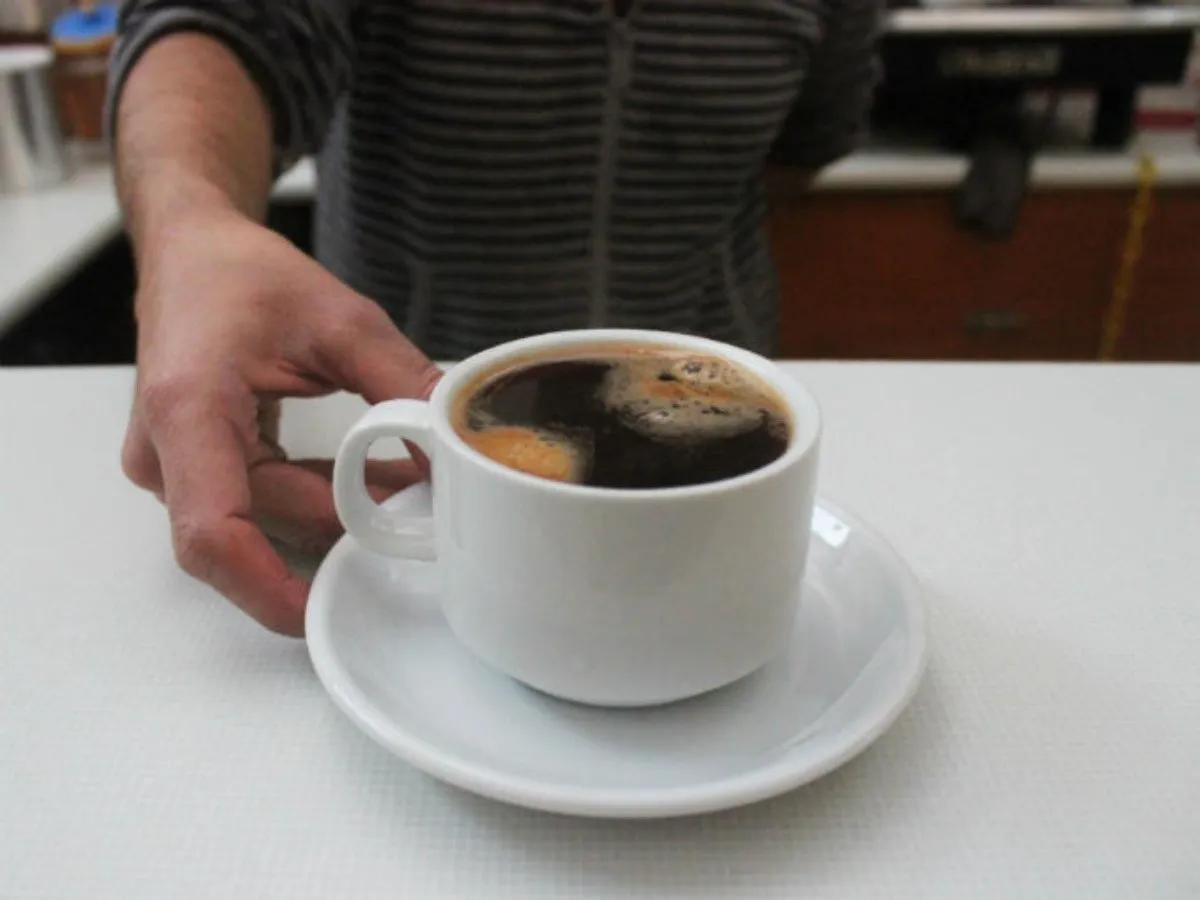 El café y la garganta irritada: ¿Es realmente malo? - Qué es malo para el dolor de garganta el cafe es malo para la garganta irritada - Qué es malo para el dolor de garganta