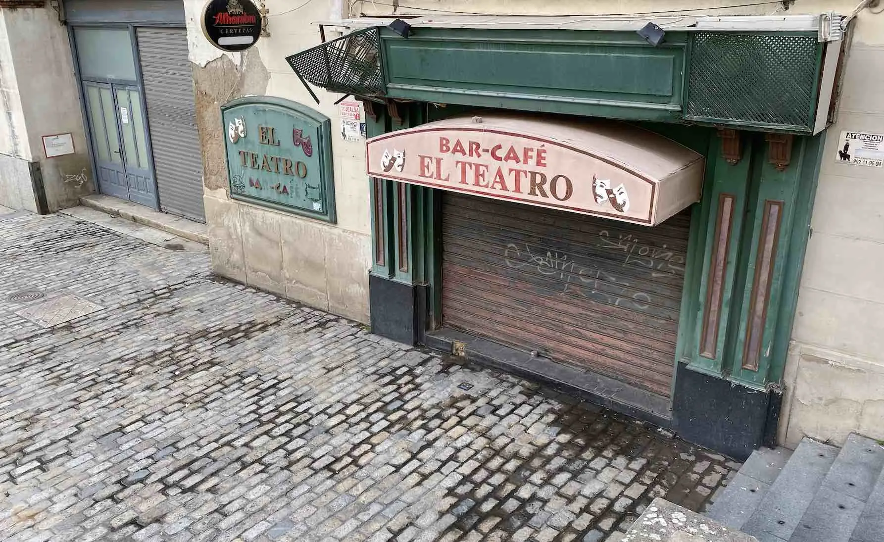 licencia cafe teatro - Qué es un bar especial