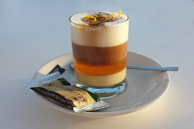 Barraquito Café Canario: La tradición canaria en cada sorbo - Qué es un cortado en Canarias barraquito cafe canario - Qué es un cortado en Canarias