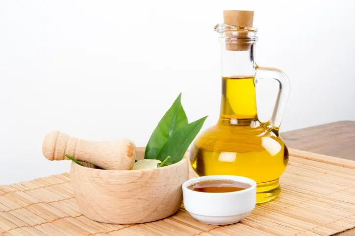 mascarilla de cafe miel y aceite de oliva - Qué hace la miel y el aceite de oliva en la cara