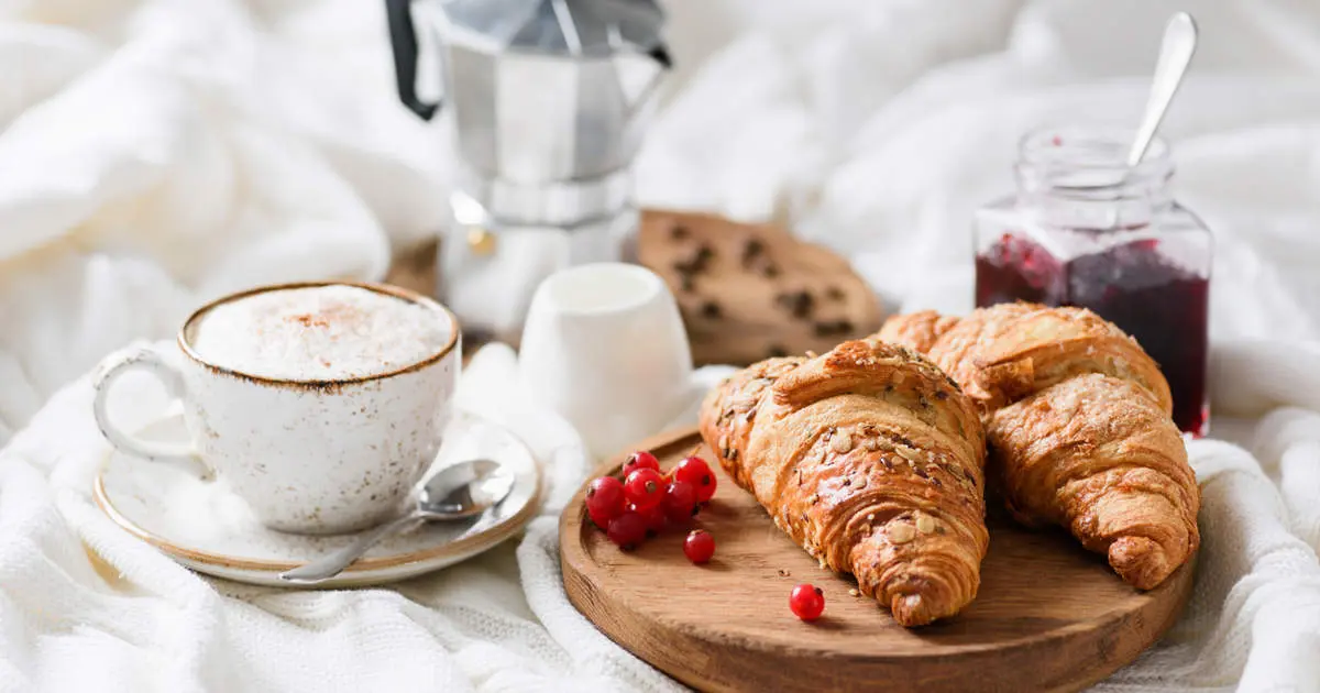 Croissant con fokin cafe: Una deliciosa combinación para los amantes del café - Qué país inventó el croissant croissant con fokin cafe - Qué país inventó el croissant