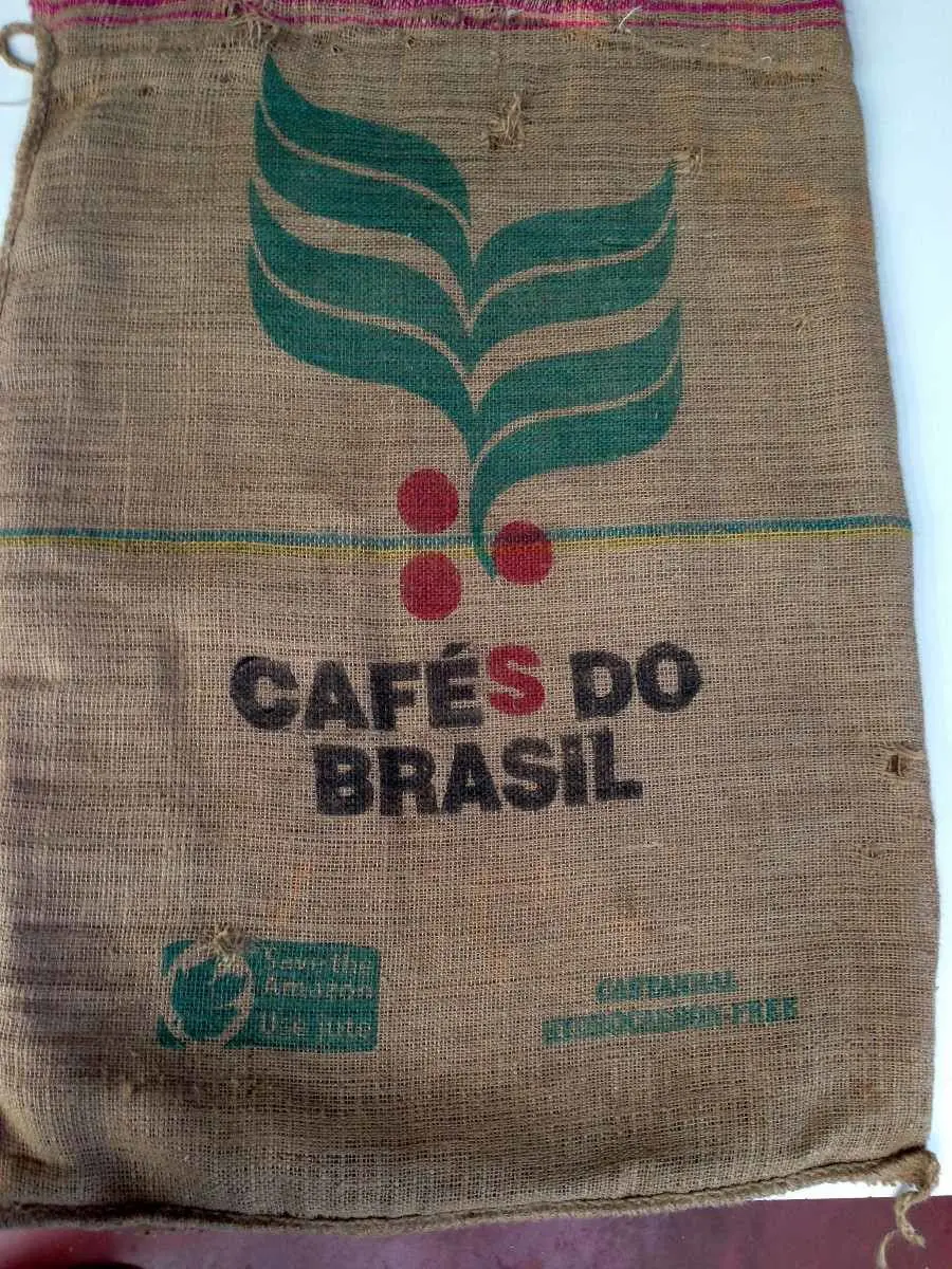 saco de cafe brasil - Qué variedad de café siembra Brasil