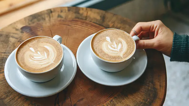 Aquí ya hay un café para ti - Quién canta la canción Volveremos a brindar aquí ya hay un café para ti - Quién canta la canción Volveremos a brindar