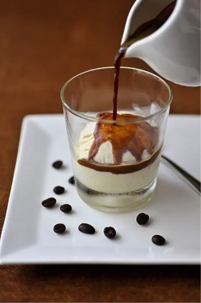 cafe ahogado - Quién creó el affogato