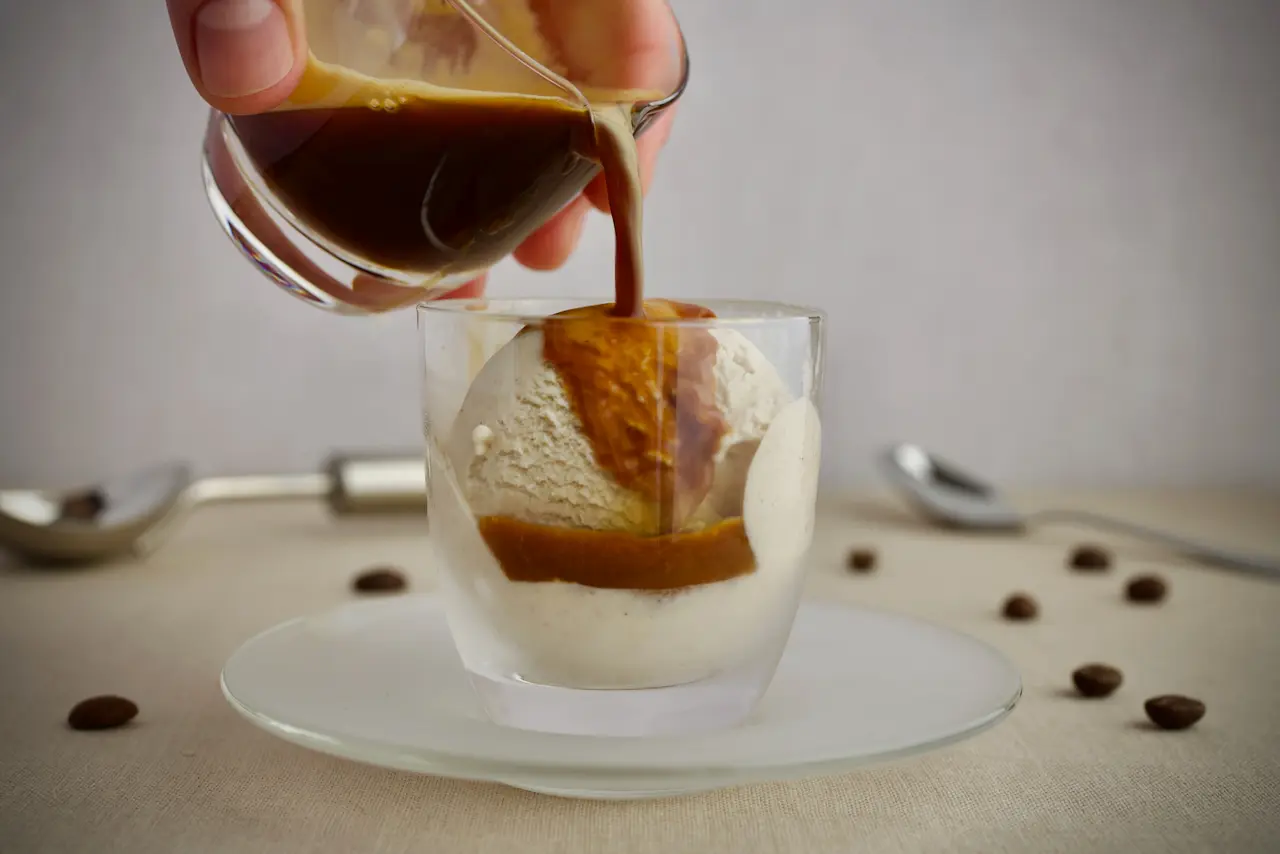 Affogato al café: la combinación perfecta de café y helado - Quién creó el affogato affogato al cafe - Quién creó el affogato