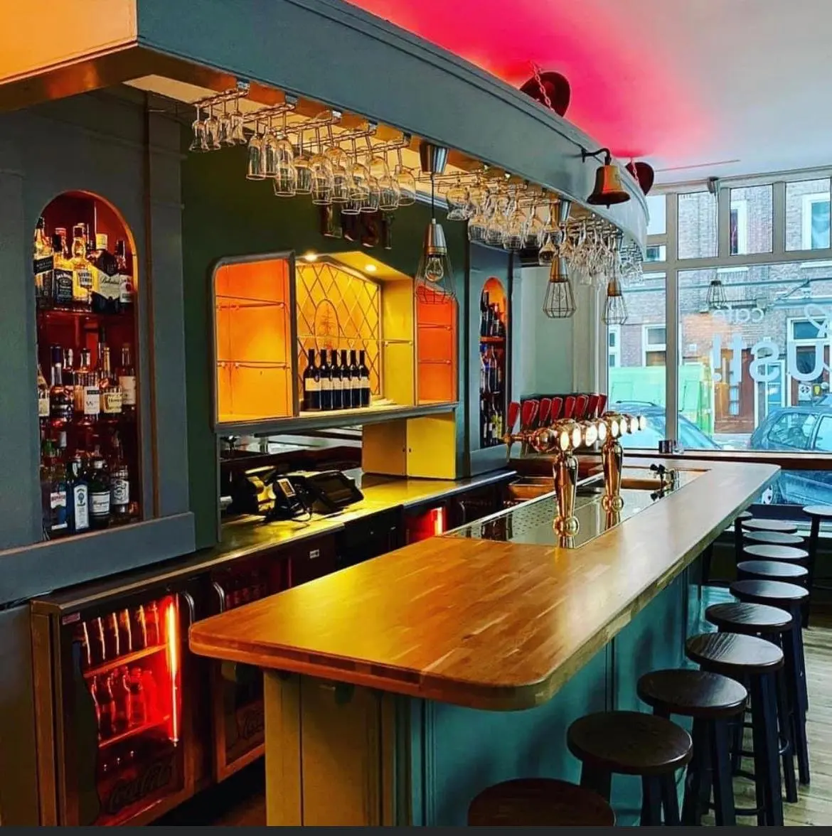 Café Karpershoek: El café más antiguo de Amsterdam - Wat is het oudste café van Amsterdam café huren voor feestje amsterdam - Wat is het oudste café van Amsterdam