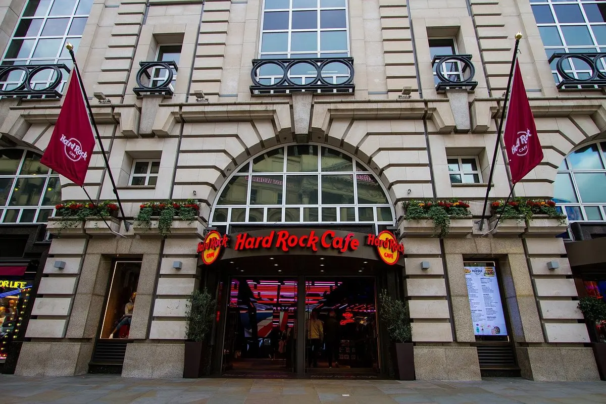 hard rock cafe london uk - What is the main Hard Rock Cafe in London