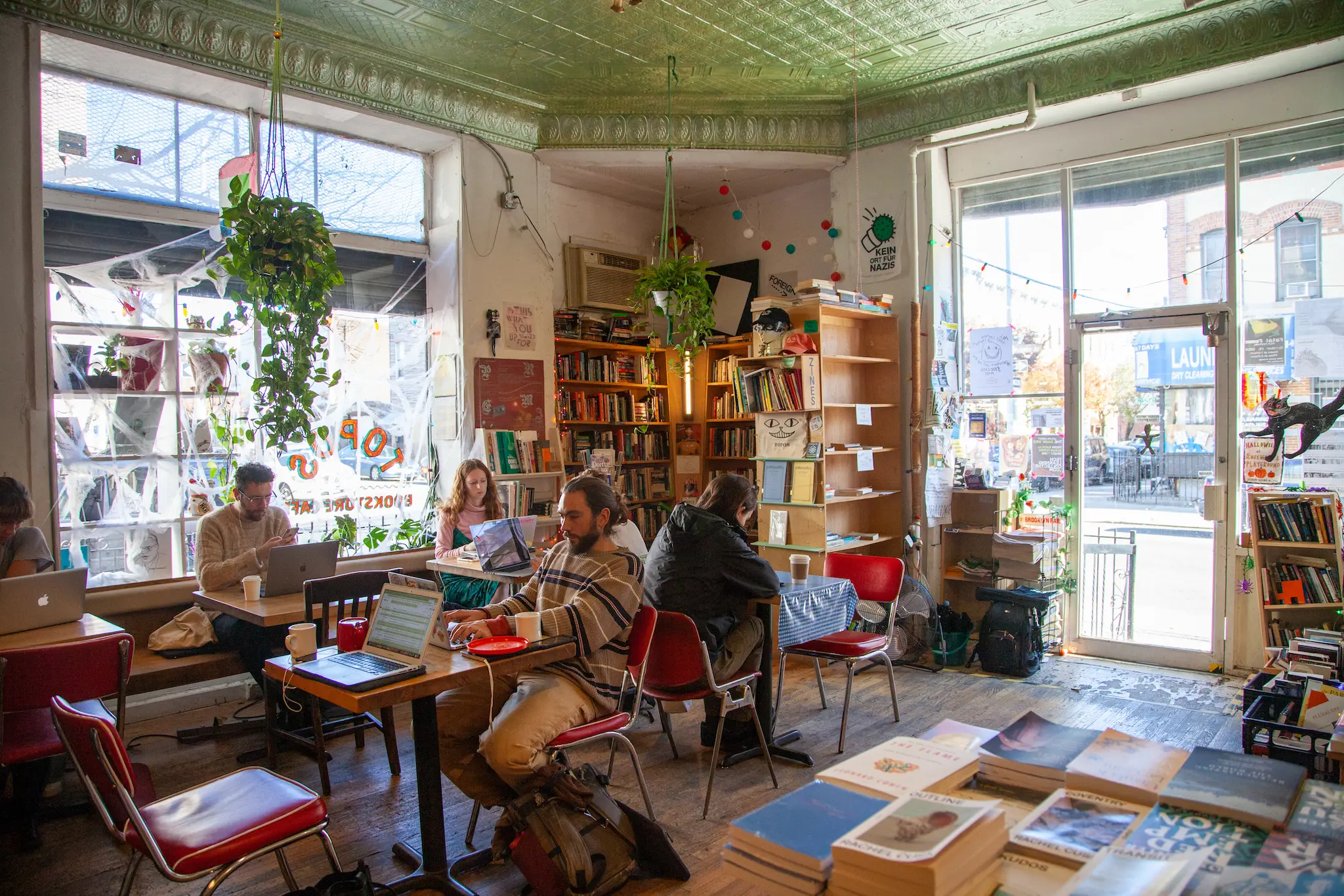Bookstore Cafe Near Me: Analizando el Encanto de las Librerías con Café - What is the most famous bookshop in the world bookstore cafe near me - What is the most famous bookshop in the world