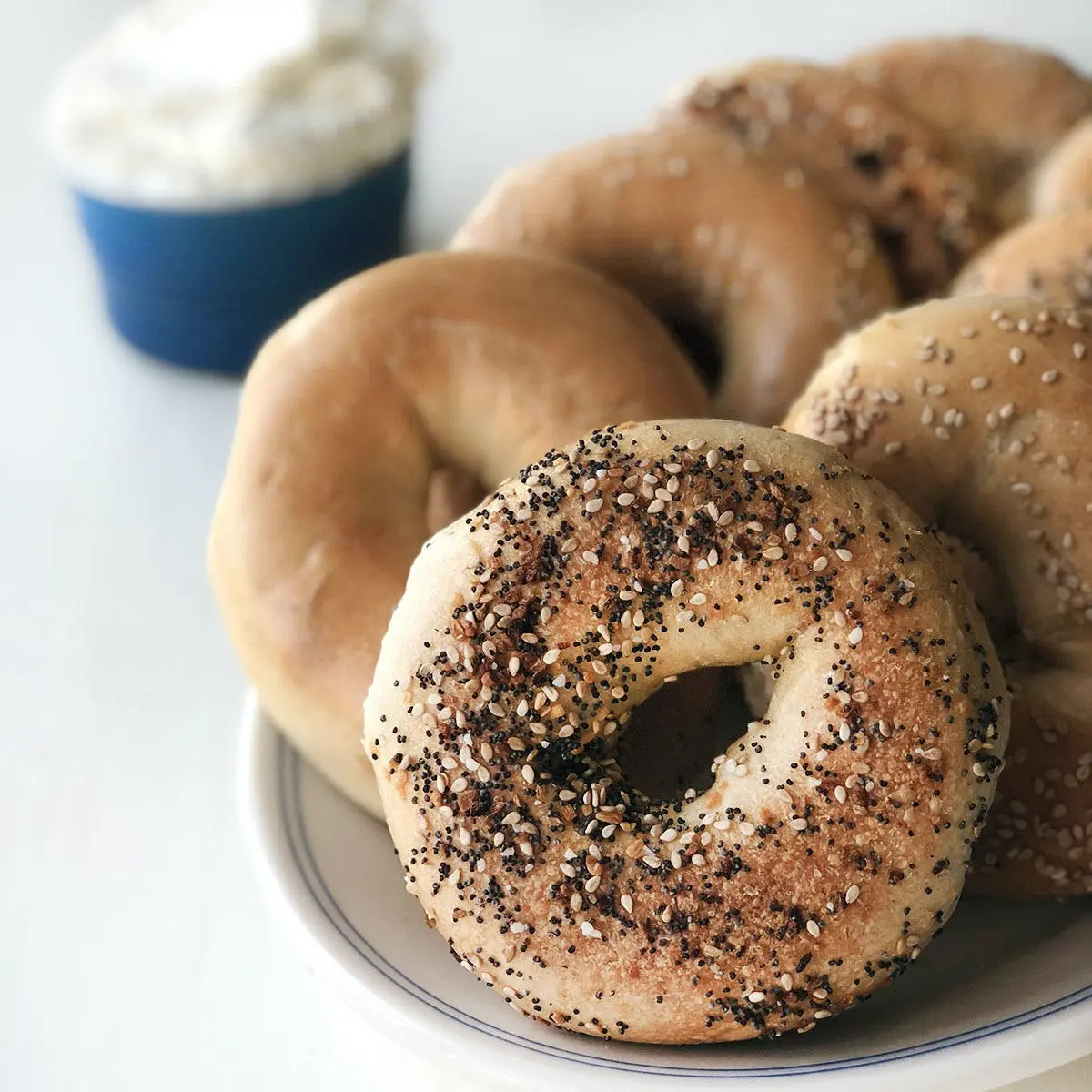 Russ & Daughters Cafe New York, NY: Un lugar legendario para disfrutar de la auténtica comida judía - Where does Russ and daughters get their bagels russ & daughters cafe new york ny - Where does Russ and daughters get their bagels